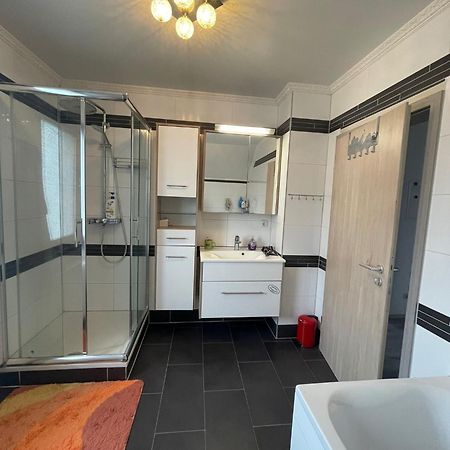 Leo Apartment Zentrum Рюссельхайм Экстерьер фото